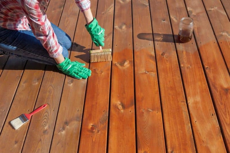 deck-stain-drying-times-what-to-expect-with-oil-based-products/