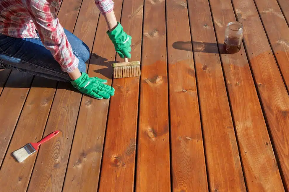 deck-stain-drying-times-what-to-expect-with-oil-based-products/